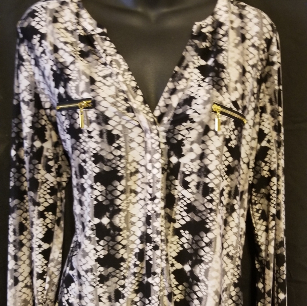 INC SNAKE PRINT TOP